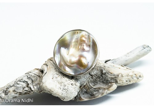 Women's baroque pearl and silver ring 